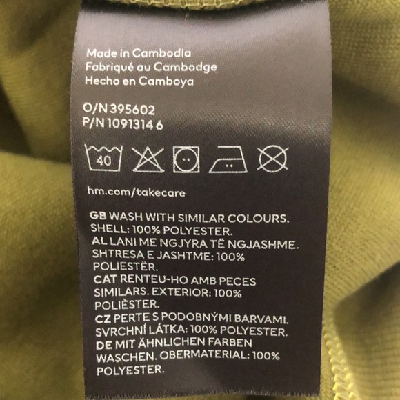 H&M green olive bear sweatshirt - Picture 5 of 10